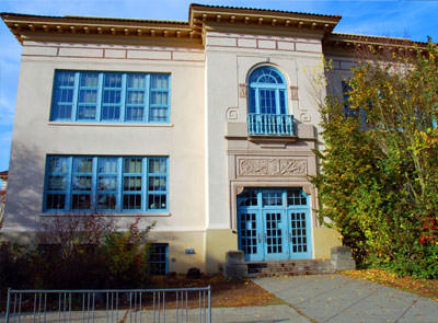 Lincoln Options Elementary School in Capitol District