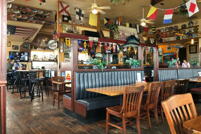 Restaurant Tugboat Annie's